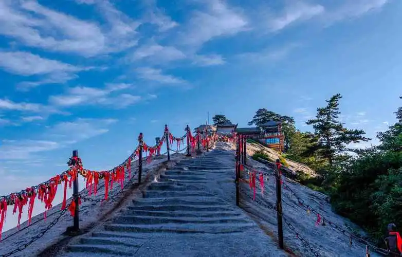 华山自驾一日游攻略：路线规划与游玩要点