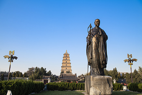 大雁塔唐僧像建造时间的解析