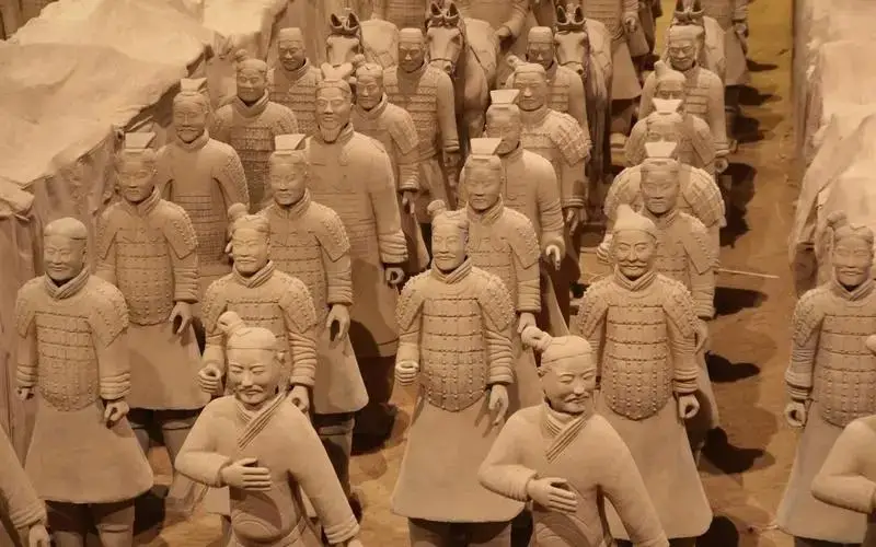 秦始皇陵兵马俑位于西安临潼区
