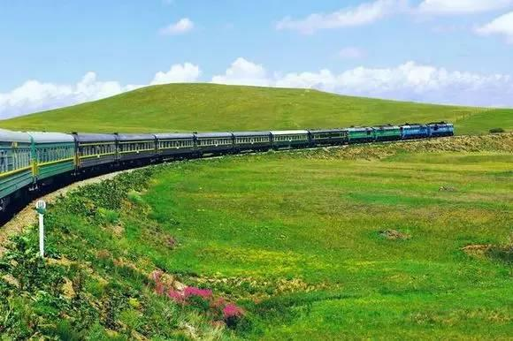 杭州新疆旅游专列：穿越千山万水，领略大美新疆