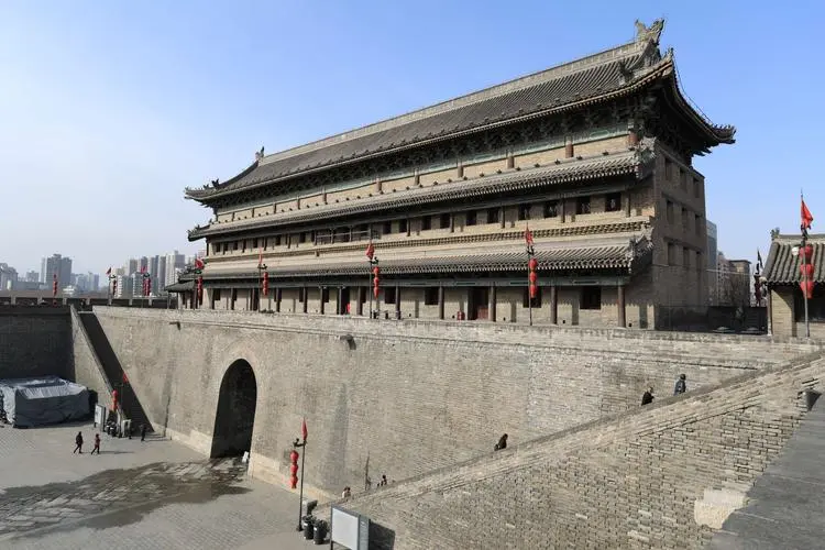西安城墙售票点位置指南：哪个门可购票进入