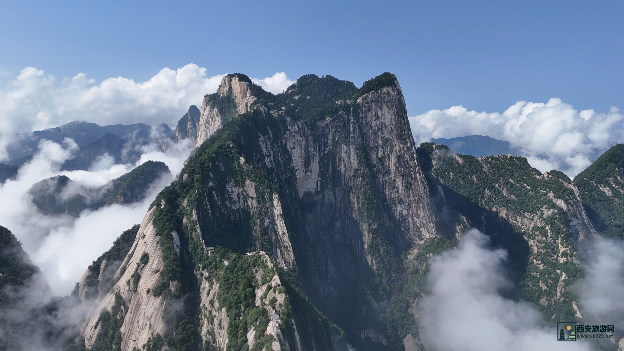 华山劈山救母景点探秘