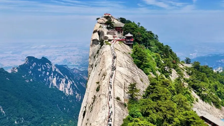 华山旅游最佳时间：何时登顶最为适宜