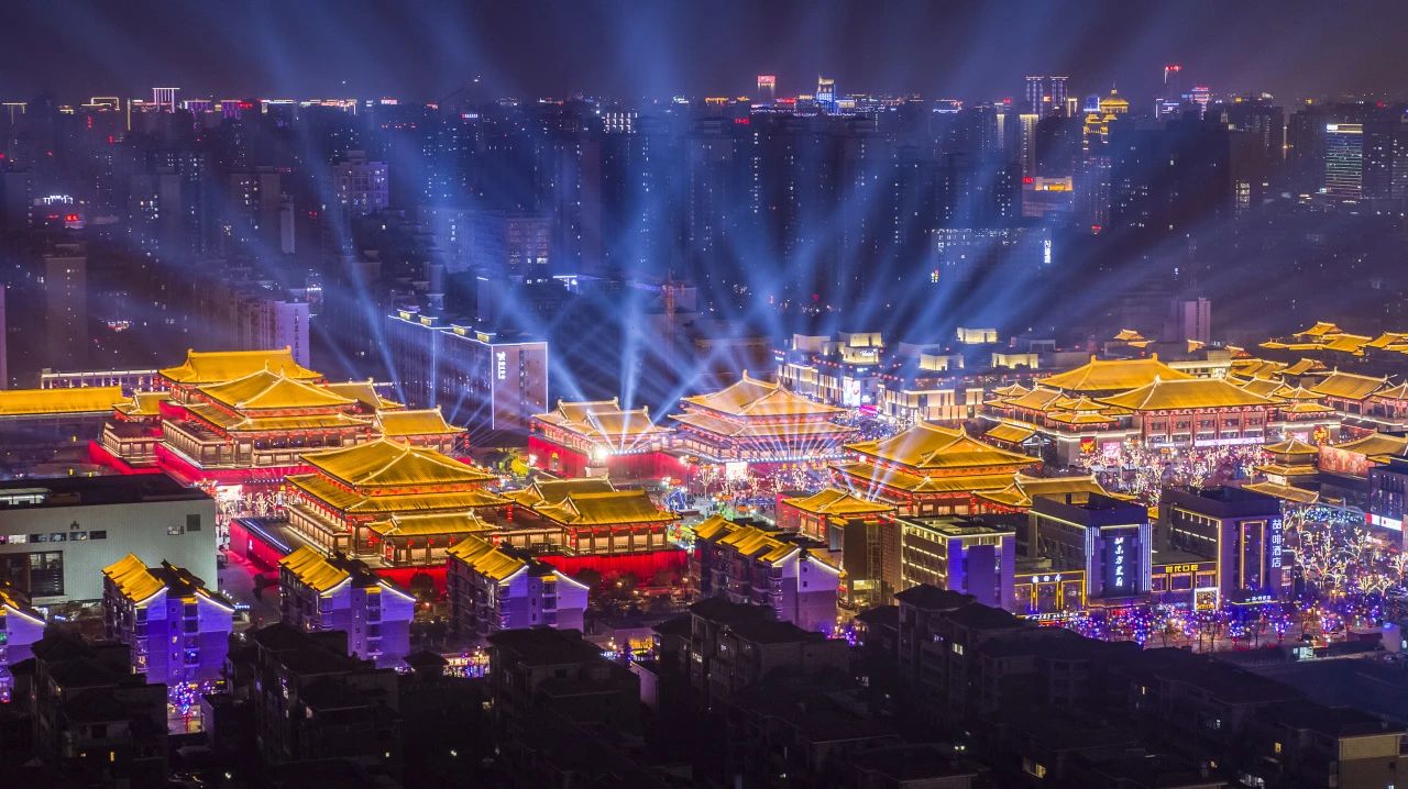 2025年西安大唐不夜城"速通"攻略！（附停车、导览、表演时间）