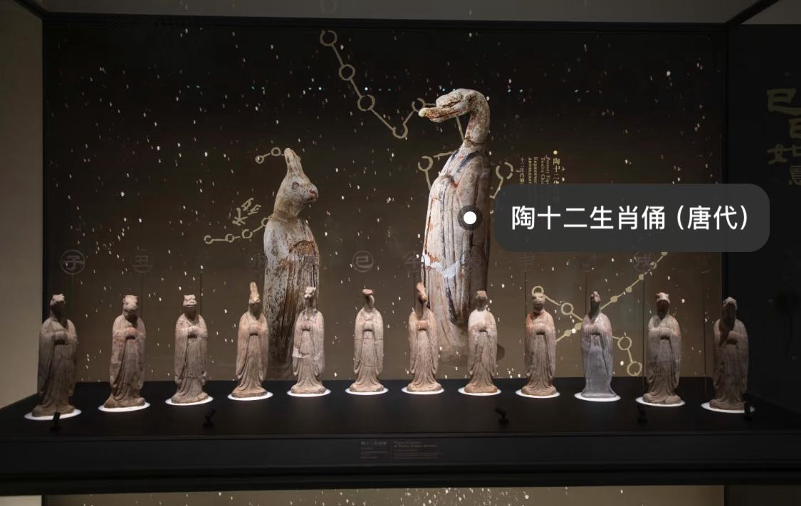 机场扩建，发现几千座古墓！于是…在原地开了家博物馆！