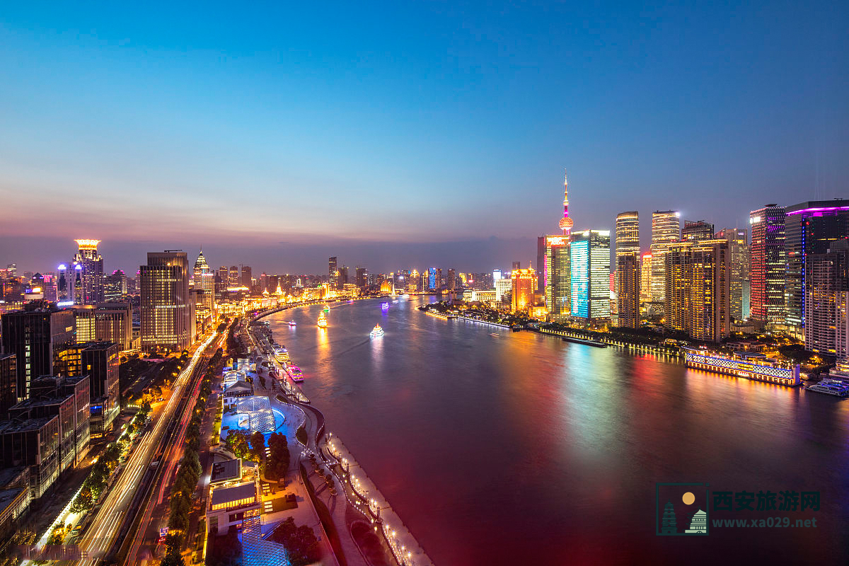 上海旅游攻略三日游带爸爸妈妈：轻松玩转魔都，感受家庭温馨时光！