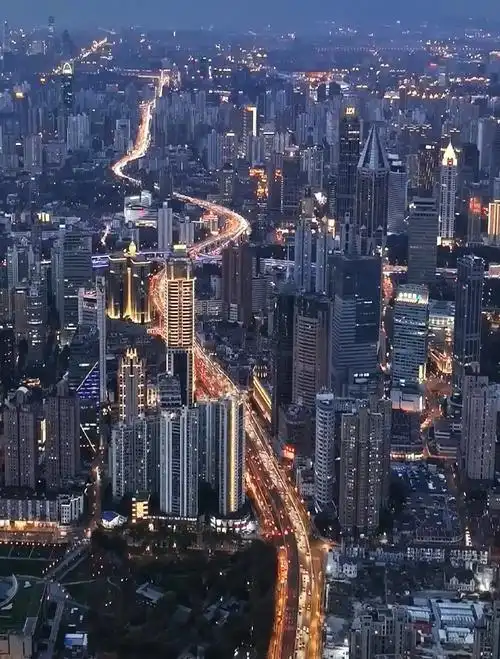 一个人去上海旅游怎么玩
