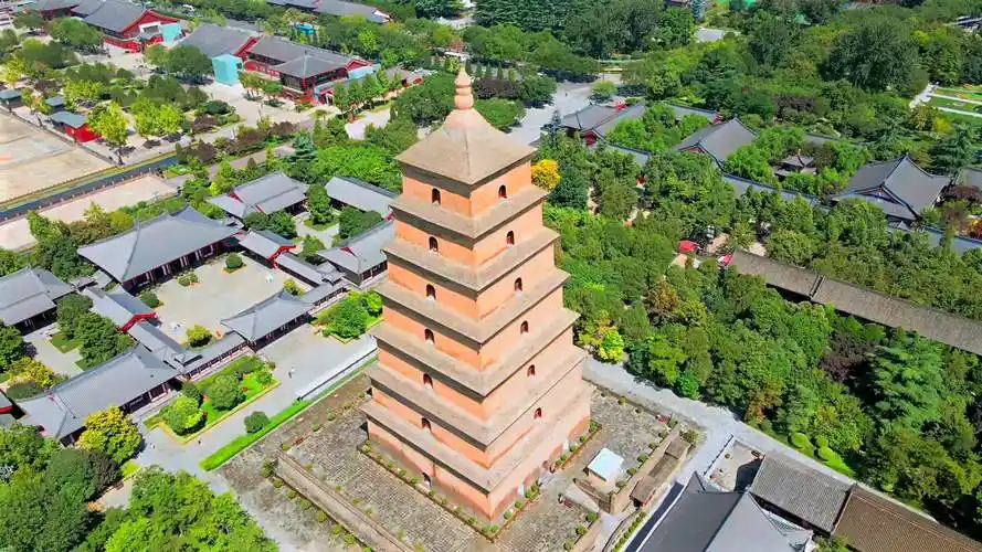 大雁塔广场离大唐不夜城多远