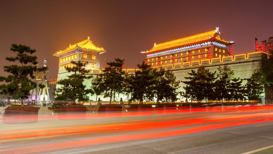 西安哪个火车站离大唐不夜城近