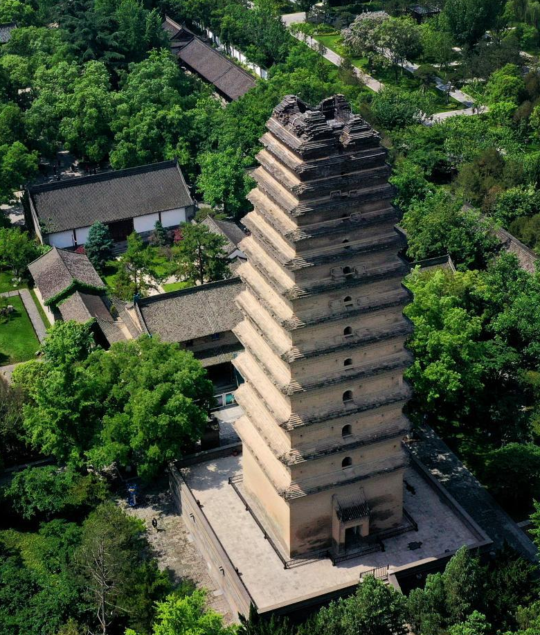 西安大雁塔 vs 小雁塔终极对比 | 历史+建筑+游览全解析