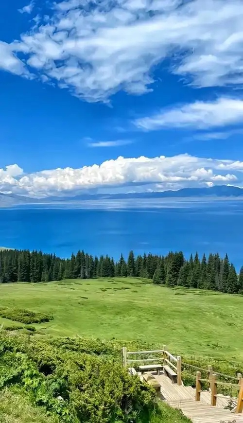 新疆什么月份适合旅游