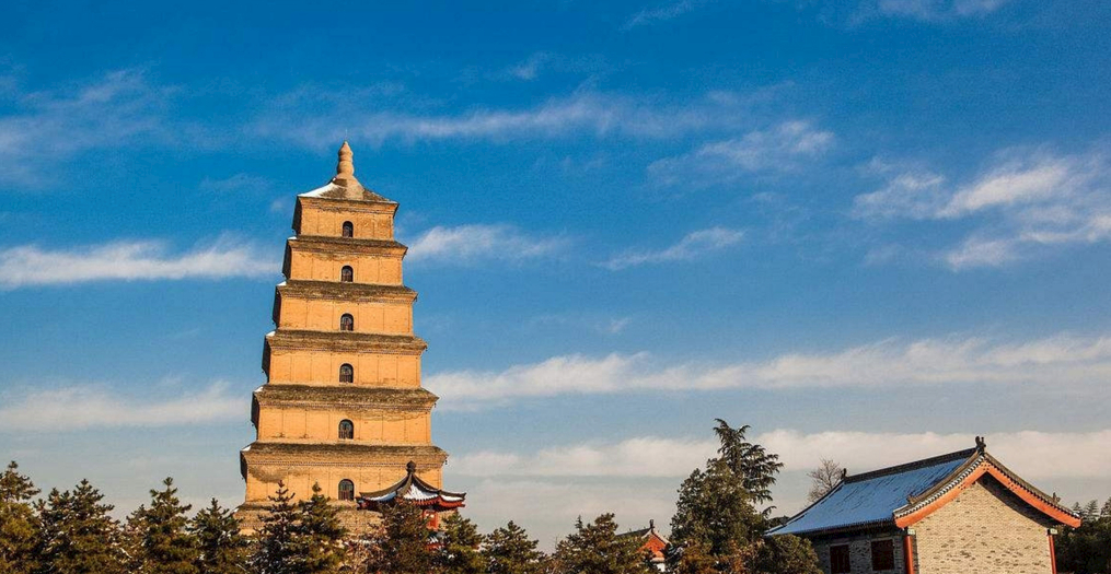 大雁塔深度游：盛唐地标的绝美风景与文化密码