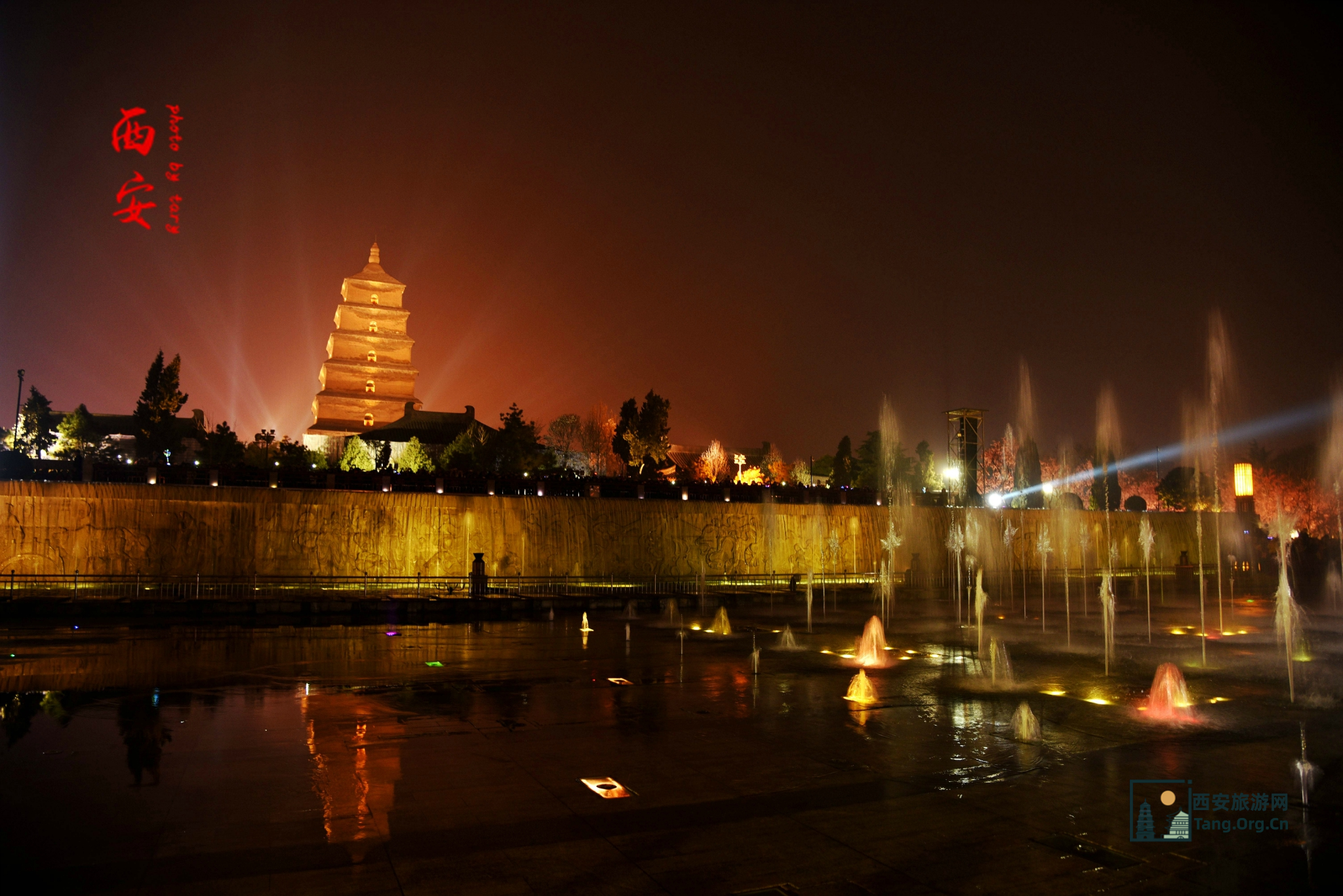 夜游大雁塔：解锁古都西安的璀璨之夜，这份攻略让你玩得尽兴！
