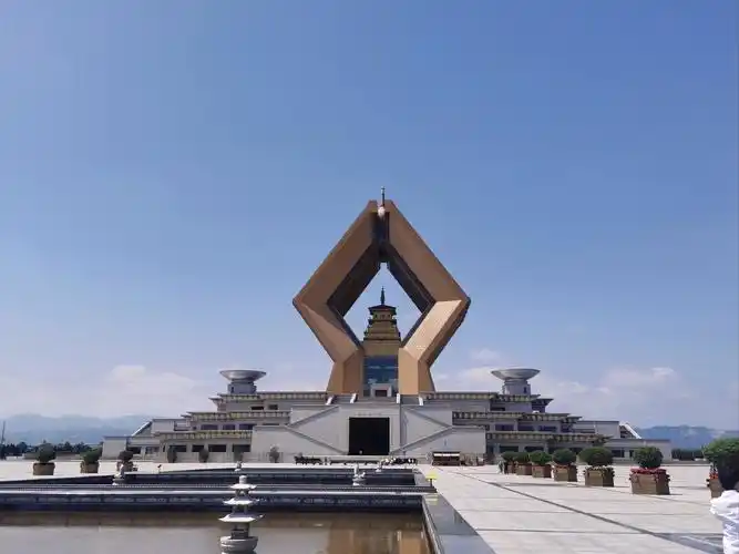 法门寺是谁的道场