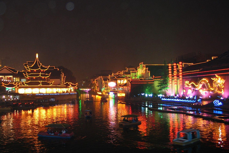 南京最好玩的景点全攻略：从历史遗迹到现代地标