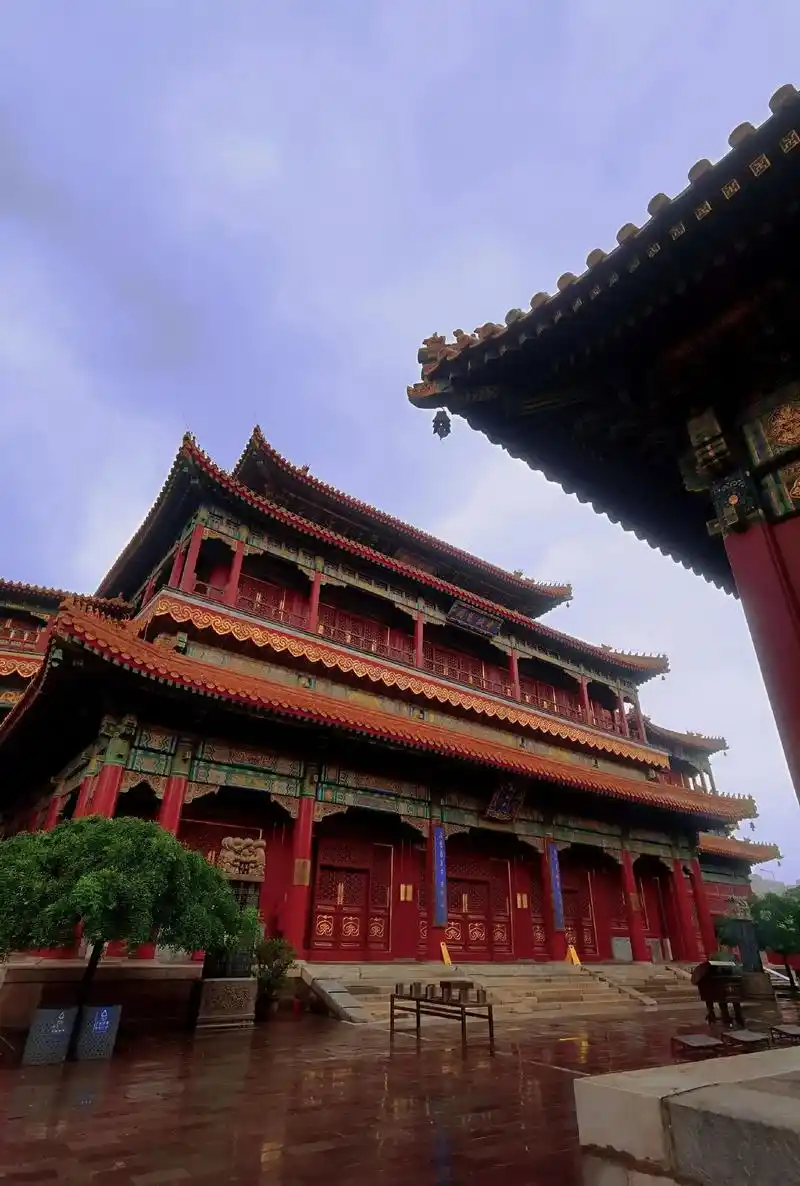 北京雍和宫值得去吗