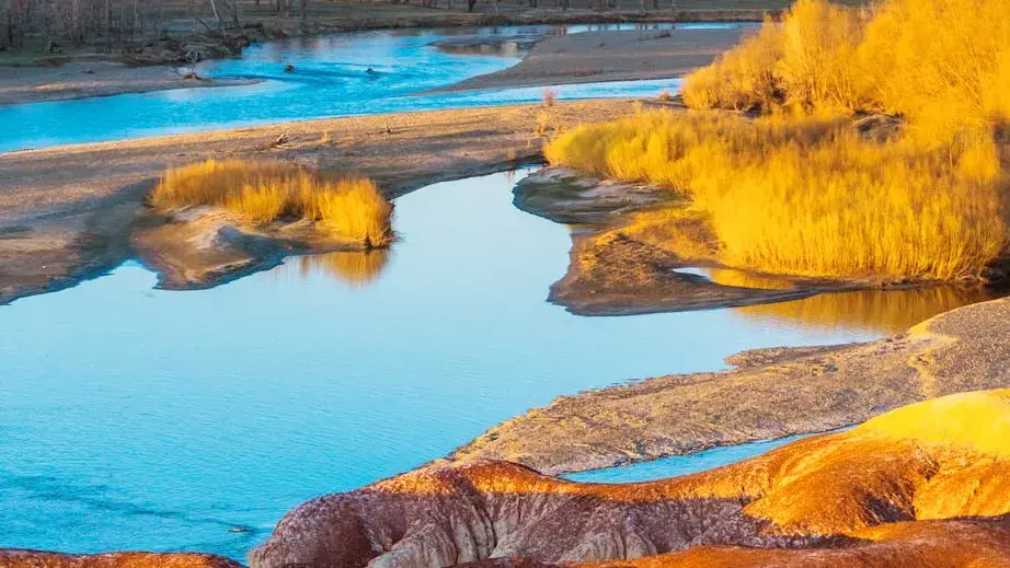 4月底去新疆好玩吗