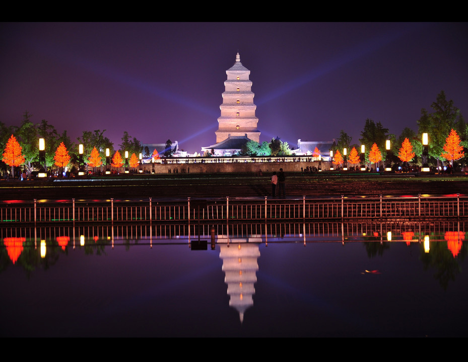 大雁塔游玩时间指南：白天与夜晚的盛唐风采对比