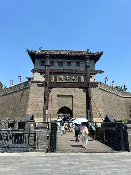 西安城墙玩什么