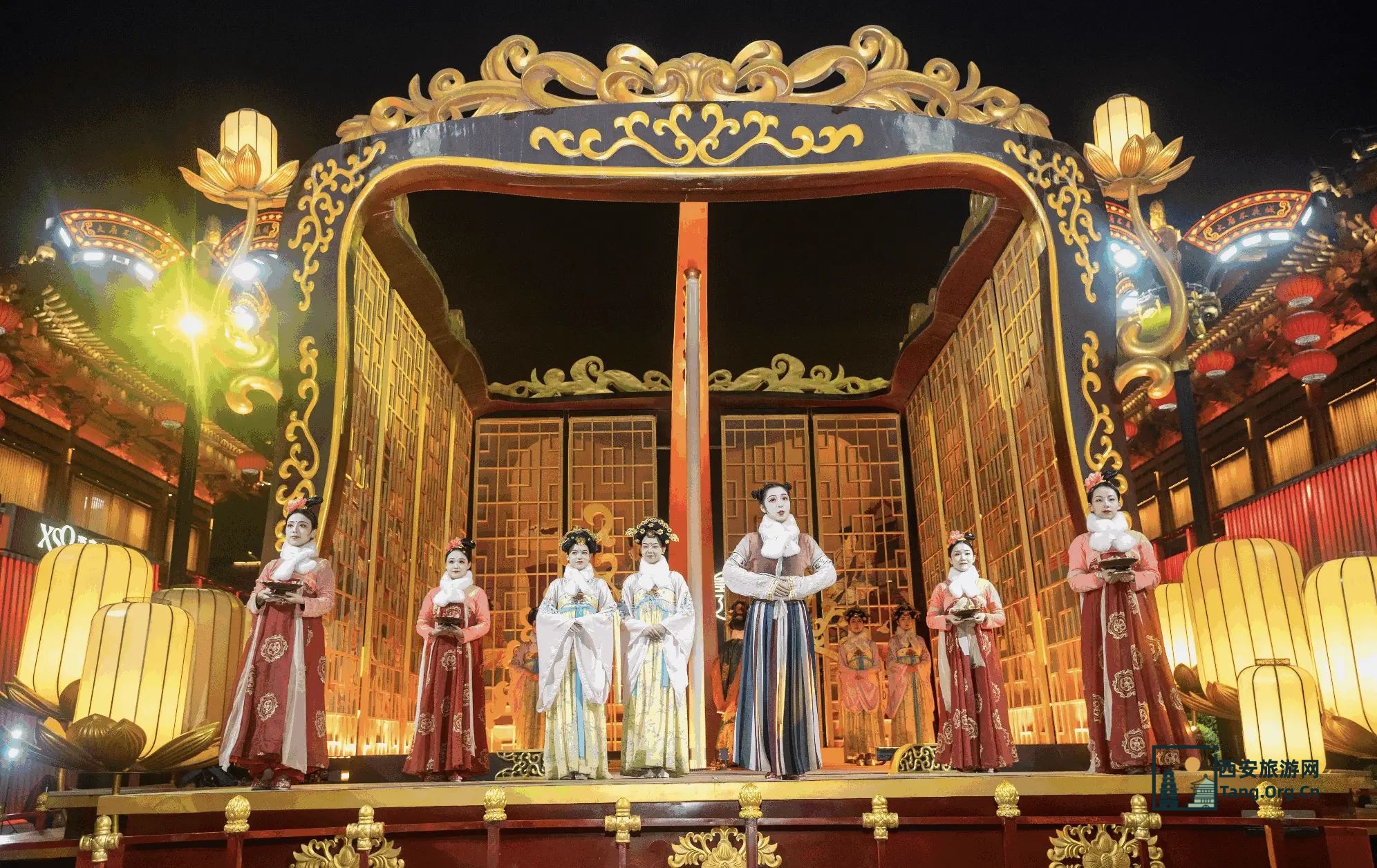 大唐不夜城表演的时间