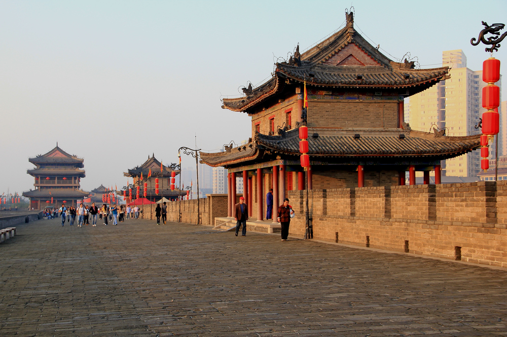 西安城墙详解：明代城墙，唐代根基，一部活着的城市史