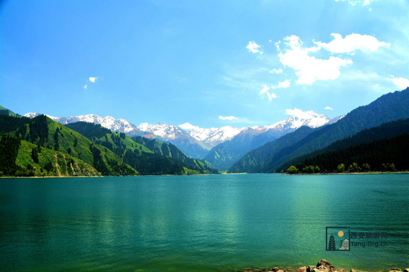 新疆15日游价格全解析：从经济到豪华，总有一款适合你！