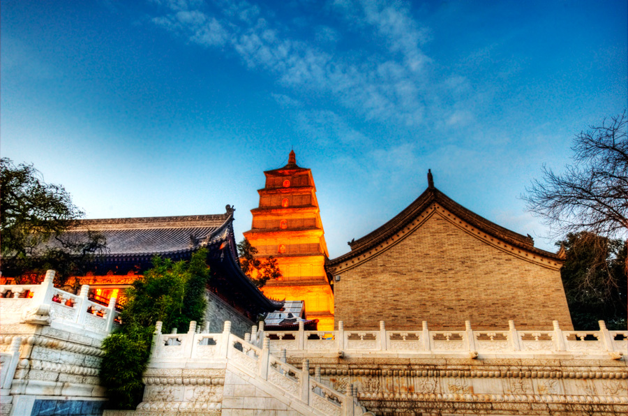 西安大雁塔：穿越千年的盛唐记忆与佛教圣迹