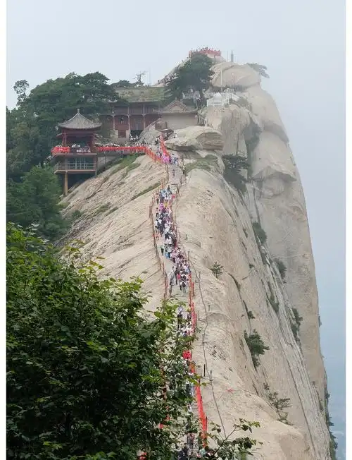 华山附近的旅游景点