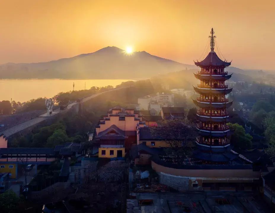 南京必去的10个景点鸡鸣寺