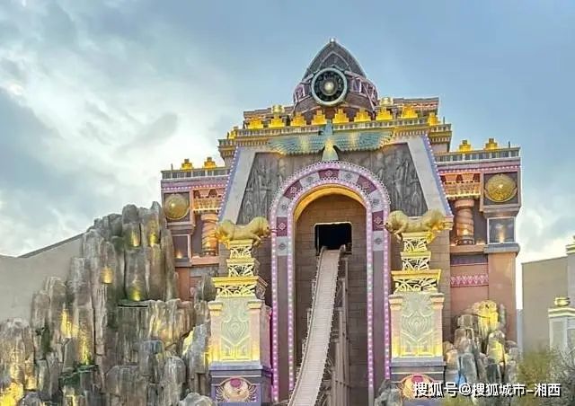 新疆旅游必去景点大全