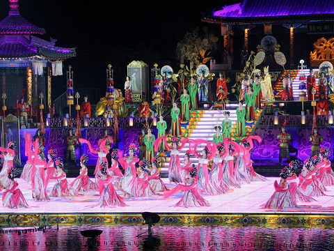 西安长恨歌演出地点：华清宫九龙湖风景区