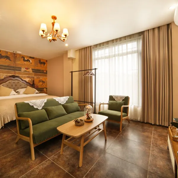 栖畔·楠栖精品民宿(西安钟鼓楼小南门便民早市店)基本介绍-西安酒店预定一律低至6折