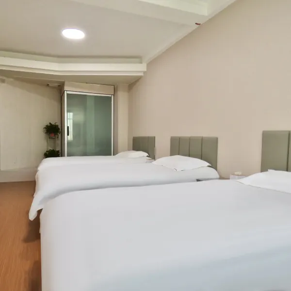 原舍客栈(西安钟鼓楼店)基本介绍-西安酒店预定一律低至6折