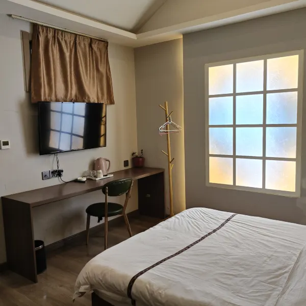 太华莲花舍民宿(西安回民街钟楼地铁站店)基本介绍-西安酒店预定一律低至6折