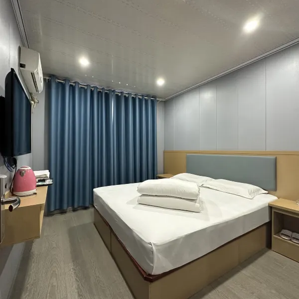 一家人公寓酒店(西安小寨地铁站店)基本介绍-西安酒店预定一律低至6折