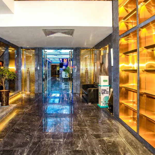 西安故乡润土商务酒店(西京医院胡家庙地铁站店)基本介绍-西安酒店预定一律低至6折