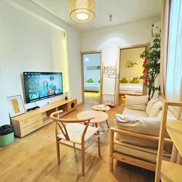 迟迟民宿(西安钟鼓楼回民街店)基本介绍-西安酒店预定一律低至6折