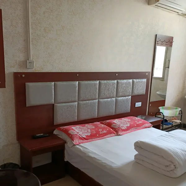 西安未央鸿运宾馆基本介绍-西安酒店预定一律低至6折