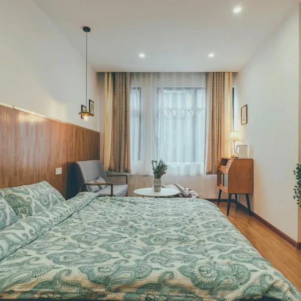 YIHOUSE民宿(西安钟鼓楼回民街店)基本介绍-西安酒店预定一律低至6折