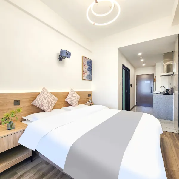 星辰影院民宿(华远华时代店)基本介绍-西安酒店预定一律低至6折