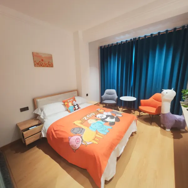 西安晚春民宿(东三岔地铁口店)基本介绍-西安酒店预定一律低至6折