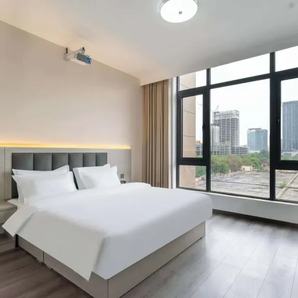 汐悦轻奢酒店(凤城五路地铁站店)基本介绍-西安酒店预定一律低至6折