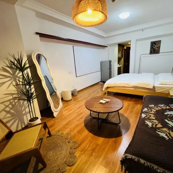 安夏精品民宿(老城根Gpark店)基本介绍-西安酒店预定一律低至6折