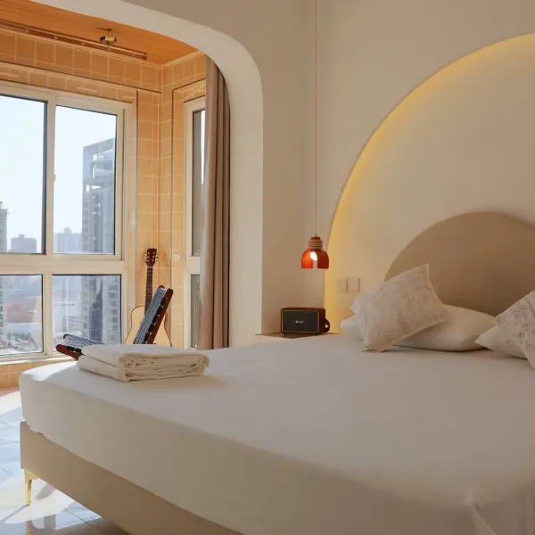 西安云七设计民宿(钟鼓楼永宁门店)基本介绍-西安酒店预定一律低至6折