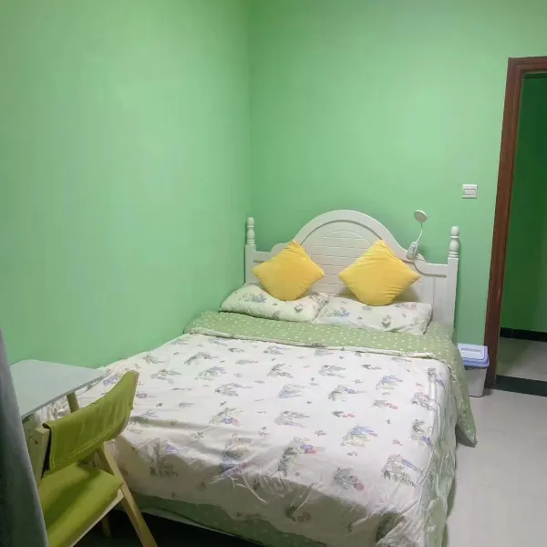 青年小窝旅舍(西安小寨店)基本介绍-西安酒店预定一律低至6折