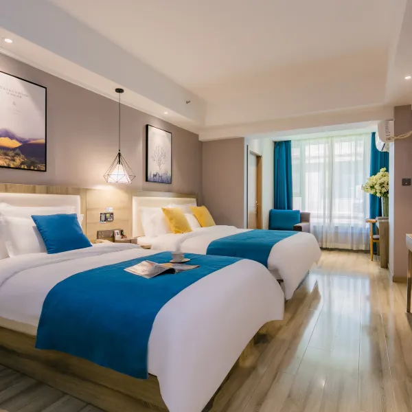 咖姆酒店(西安回民街钟楼地铁站店)基本介绍-西安酒店预定一律低至6折