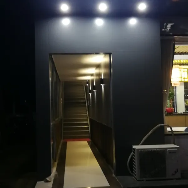 云朵影院酒店基本介绍-西安酒店预定一律低至6折
