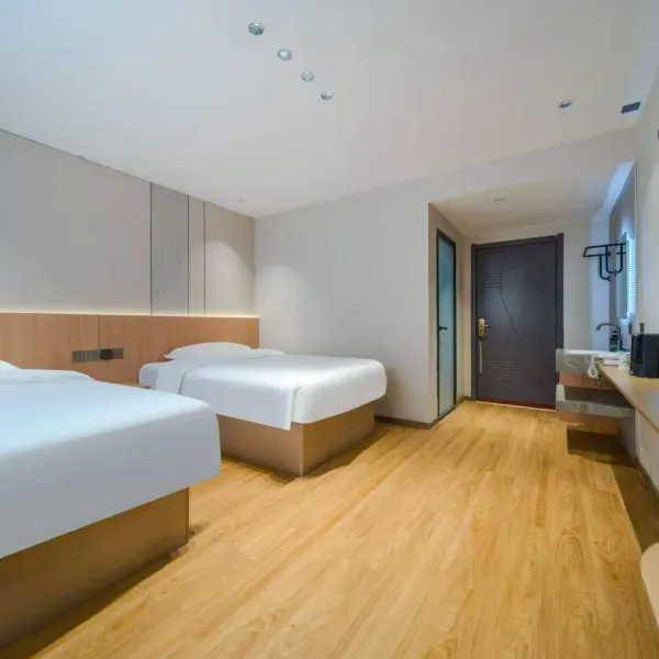 奕临酒店(西安华清池店)基本介绍-西安酒店预定一律低至6折