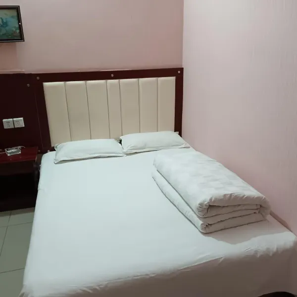 平顺旅馆(西安凤栖原地铁站店)基本介绍-西安酒店预定一律低至6折