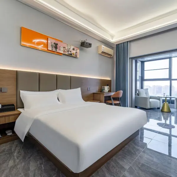 云栖观影民宿(西安邮电大学地铁站店)基本介绍-西安酒店预定一律低至6折